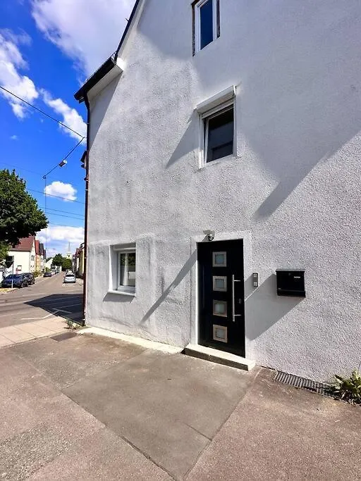 Appartio: Geraeumige, Moderne Ferienwohnung Fuer Gruppen/Familien Stuttgart 0*,