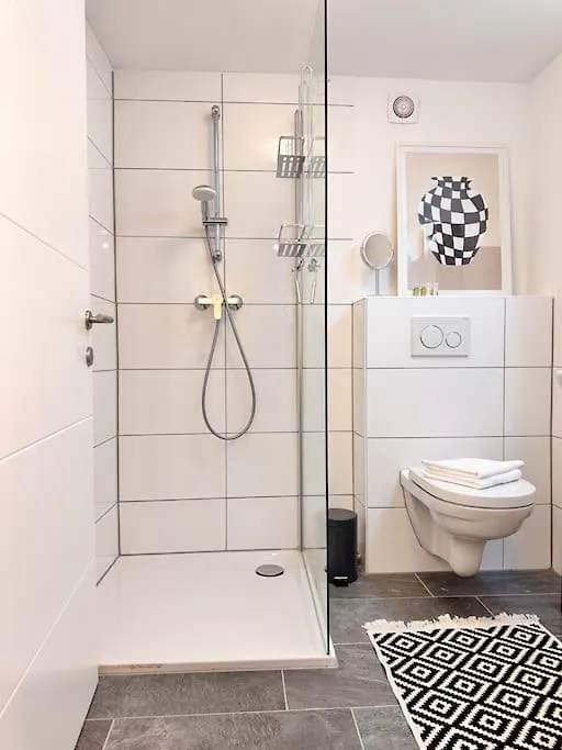 Appartio: Geraeumige, Moderne Ferienwohnung Fuer Gruppen/Familien Stuttgart 0*,  Alemania
